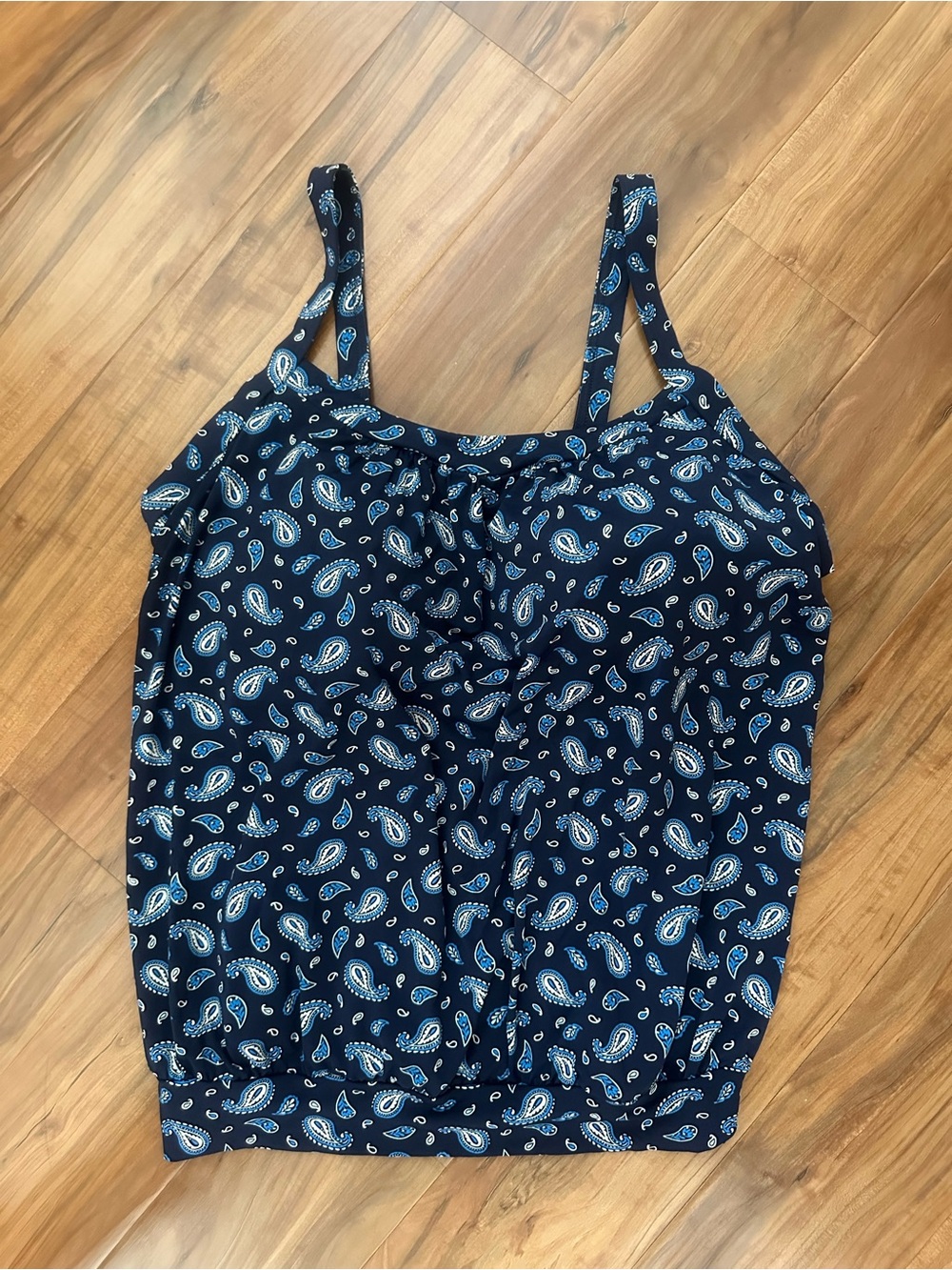 Gently Worn Women’s Lands’ End Navy Paisley Swim Tank Top - Blue & White
